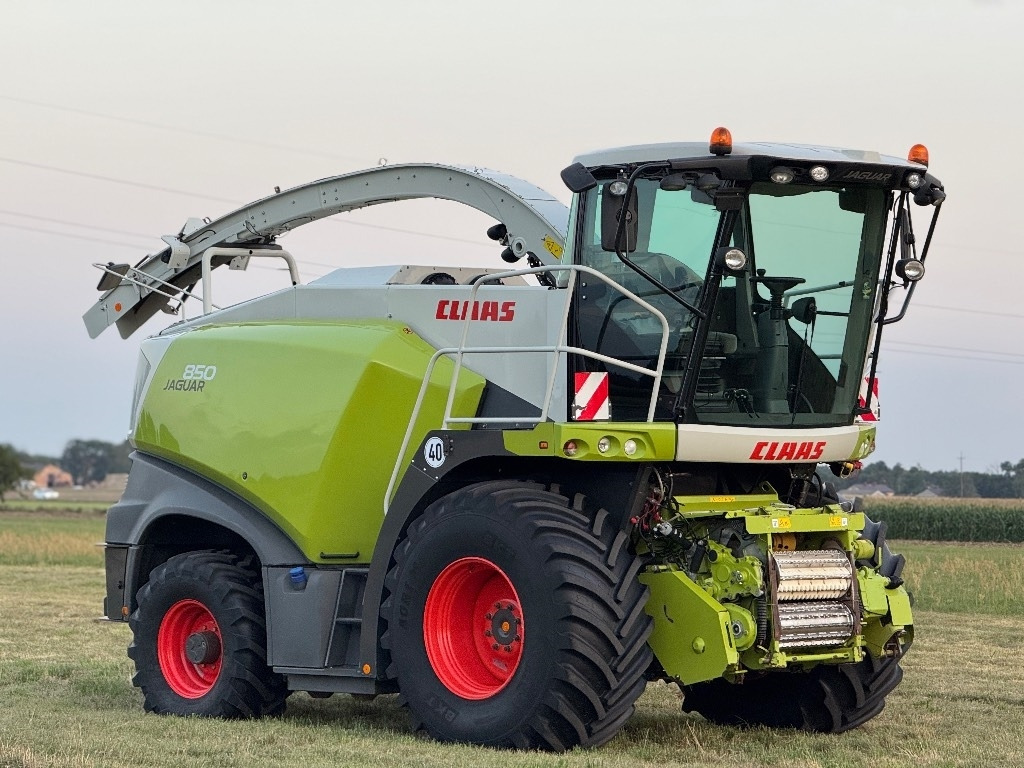 Claas Jaguar 850 Allrad - Ensileuse: photos 2 Claas Jaguar 850 Allrad - Ensileuse: photos 2