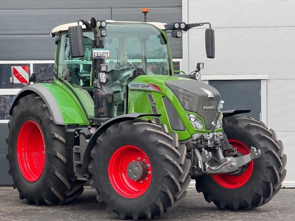 Fendt 724 S4 Profi Plus - Tracteur agricole: photos 2 Fendt 724 S4 Profi Plus - Tracteur agricole: photos 2