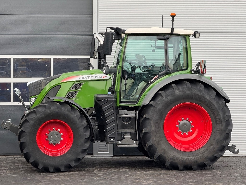 Fendt 724 S4 Profi Plus - Tracteur agricole: photos 5 Fendt 724 S4 Profi Plus - Tracteur agricole: photos 5