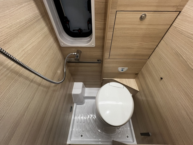 Fourgon aménagé neuf Chausson V594S First Line: photos 7