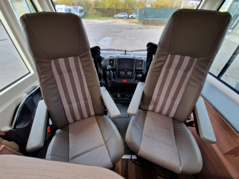 Knaus Sky I 650 MG - Camping-car intégral: photos 4 Knaus Sky I 650 MG - Camping-car intégral: photos 4