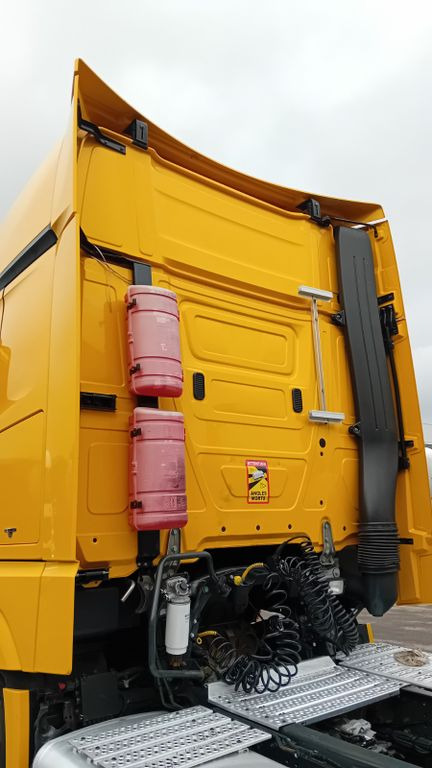 Mercedes-Benz 1845 GIGA space - Tracteur routier: photos 5 Mercedes-Benz 1845 GIGA space - Tracteur routier: photos 5