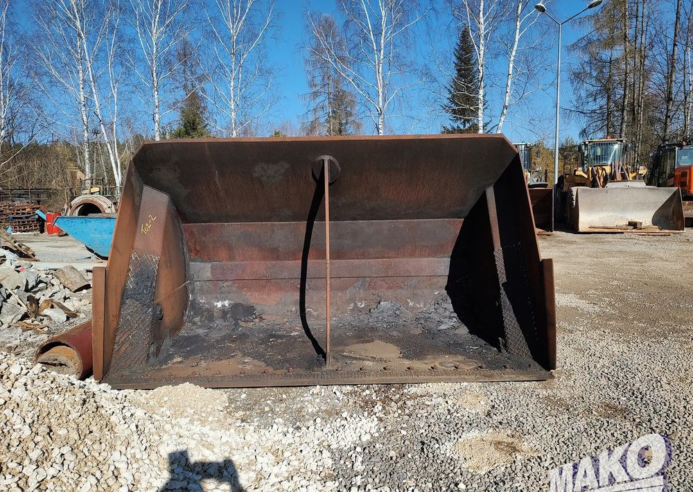 Łyżka Ulrich 365cm wysokiego wysypu do ładowarki CAT 980 972 - Accessoire pour Engins de chantier: photos 2 Łyżka Ulrich 365cm wysokiego wysypu do ładowarki CAT 980 972 - Accessoire pour Engins de chantier: photos 2