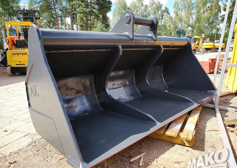 Łyżka skarpowa 250cm Miller fi 90 - Accessoire pour Engins de chantier: photos 1 Łyżka skarpowa 250cm Miller fi 90 - Accessoire pour Engins de chantier: photos 1