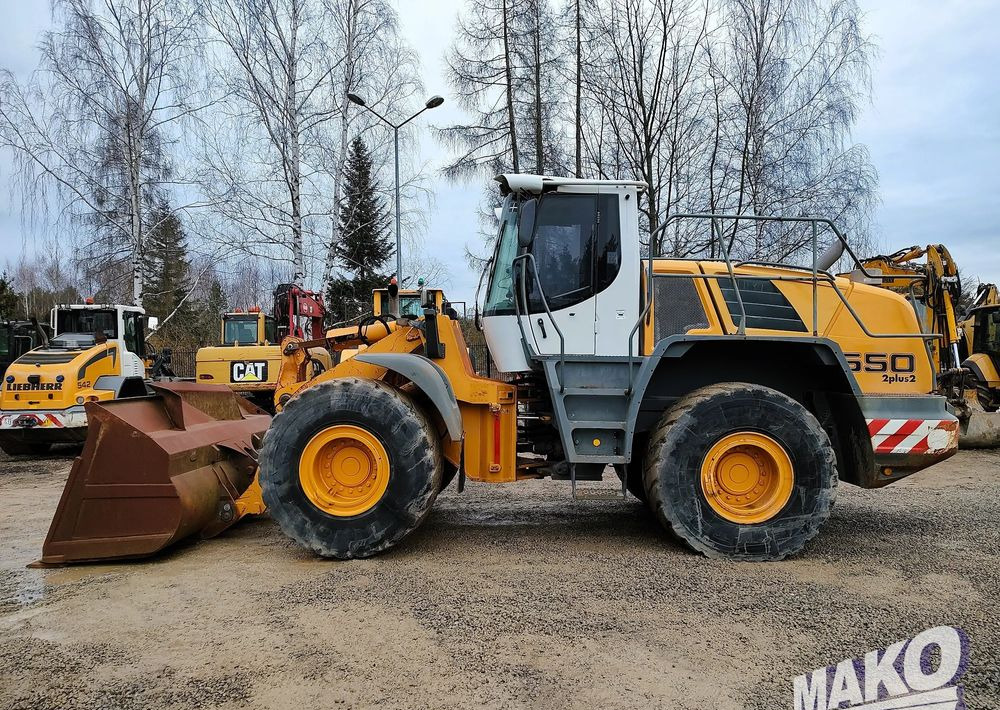 Liebherr L550 - Chargeuse sur pneus: photos 2 Liebherr L550 - Chargeuse sur pneus: photos 2