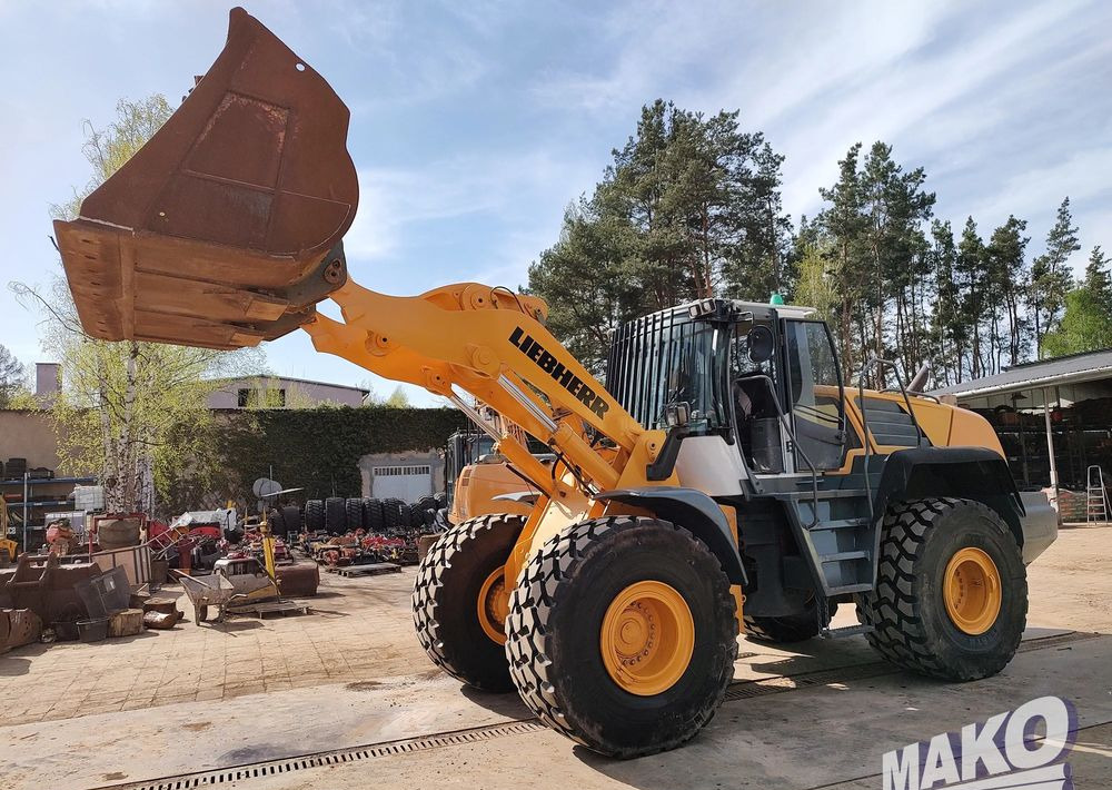 Liebherr L576 - Chargeuse sur pneus: photos 1 Liebherr L576 - Chargeuse sur pneus: photos 1