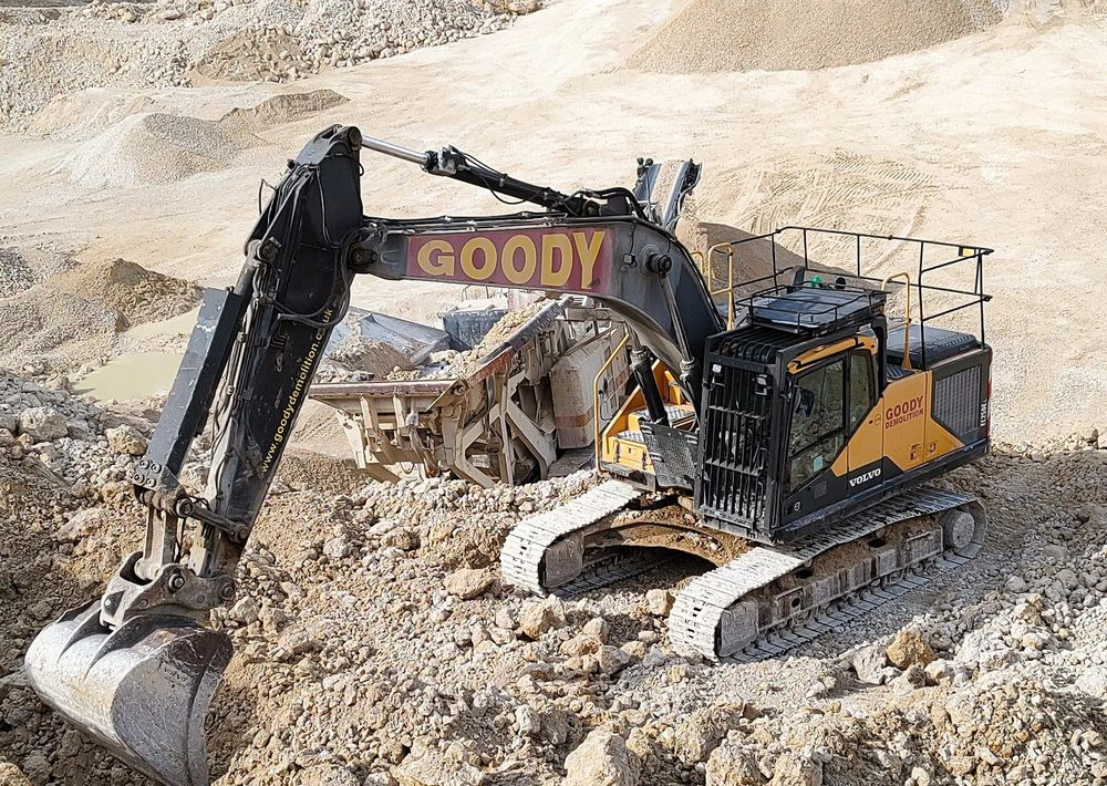 Volvo EC 250 EL - Pelle sur chenille: photos 5 Volvo EC 250 EL - Pelle sur chenille: photos 5