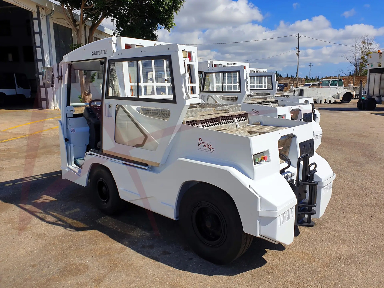 CHARLATTE TE.225 - Tracteur à bagages: photos 4 CHARLATTE TE.225 - Tracteur à bagages: photos 4