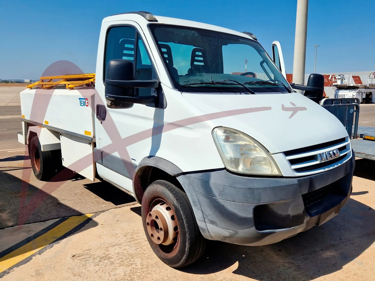 TEMG TG-0217 - Équipement aéroportuaire: photos 1 TEMG TG-0217 - Équipement aéroportuaire: photos 1