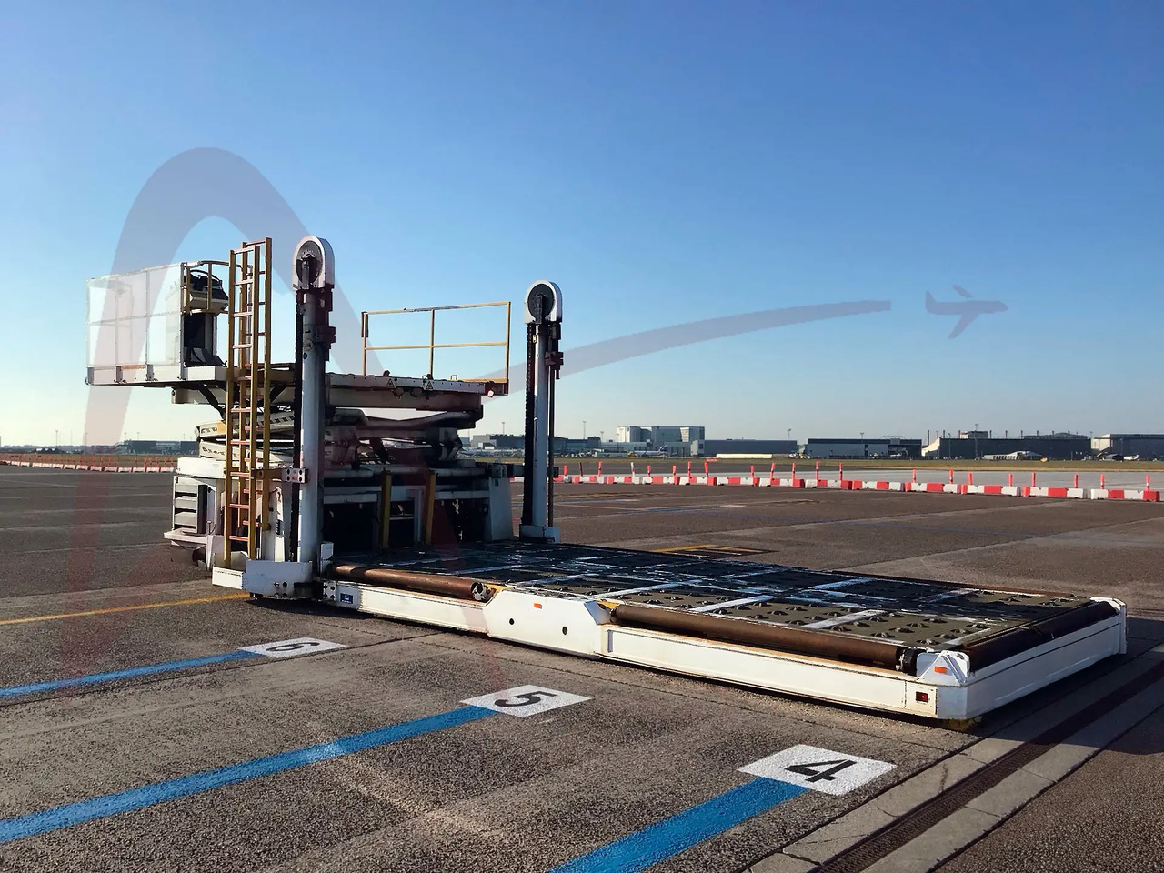 FMC COMMANDER 30H - Chargeur de fret: photos 1 FMC COMMANDER 30H - Chargeur de fret: photos 1