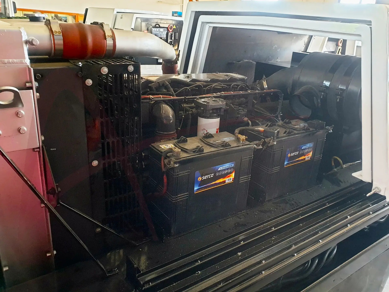 HOUCHIN C690-140 - Groupe électrogène au sol: photos 3 HOUCHIN C690-140 - Groupe électrogène au sol: photos 3