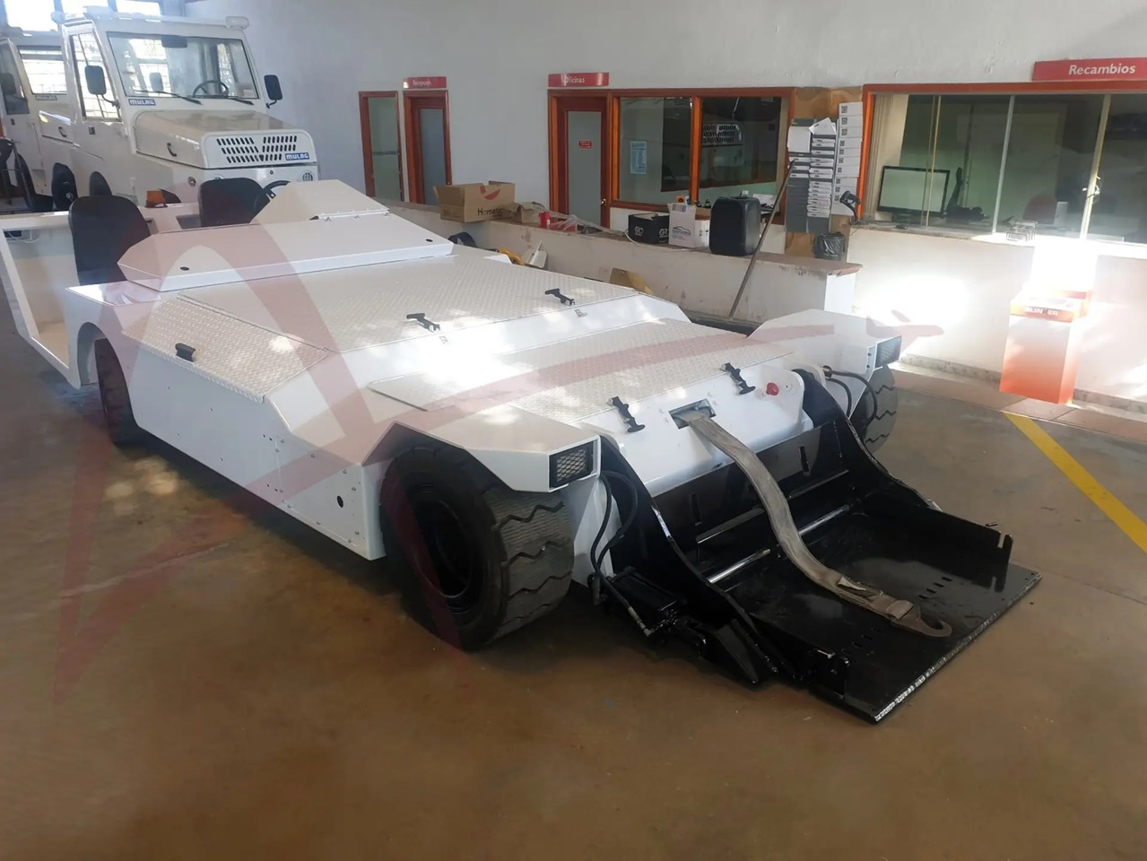 LEKTRO AP8950SD - Tracteur d'avions: photos 2 LEKTRO AP8950SD - Tracteur d'avions: photos 2