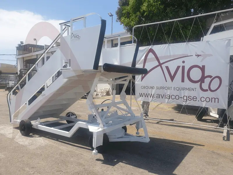 TEMG TG0022 - Escalier d'embarquement: photos 1 TEMG TG0022 - Escalier d'embarquement: photos 1