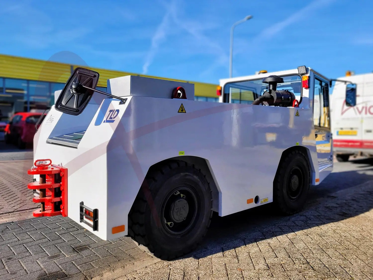 TLD TMX-100 - Tracteur d'avions: photos 2 TLD TMX-100 - Tracteur d'avions: photos 2