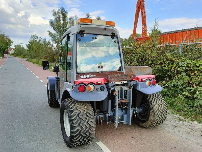 Aebi TT280 werktuigdrager maaier laag zwaartepunt - Remorque agricole: photos 4 Aebi TT280 werktuigdrager maaier laag zwaartepunt - Remorque agricole: photos 4