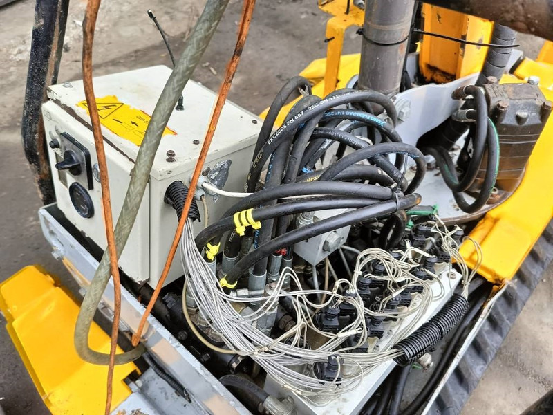 Pelle sur chenille Brokk 90 husqvarna robot remote excavator digger: photos 15 Pelle sur chenille Brokk 90 husqvarna robot remote excavator digger: photos 15