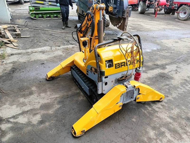 Pelle sur chenille Brokk 90 husqvarna robot remote excavator digger: photos 6 Pelle sur chenille Brokk 90 husqvarna robot remote excavator digger: photos 6