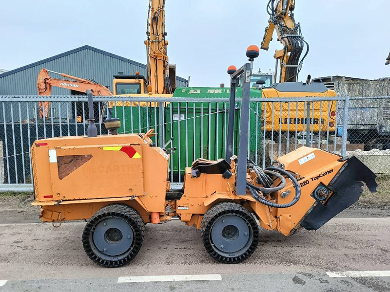 Case Maxi-Sneaker Maxi C c220 top cutter wheel paver - Trancheuse: photos 2 Case Maxi-Sneaker Maxi C c220 top cutter wheel paver - Trancheuse: photos 2