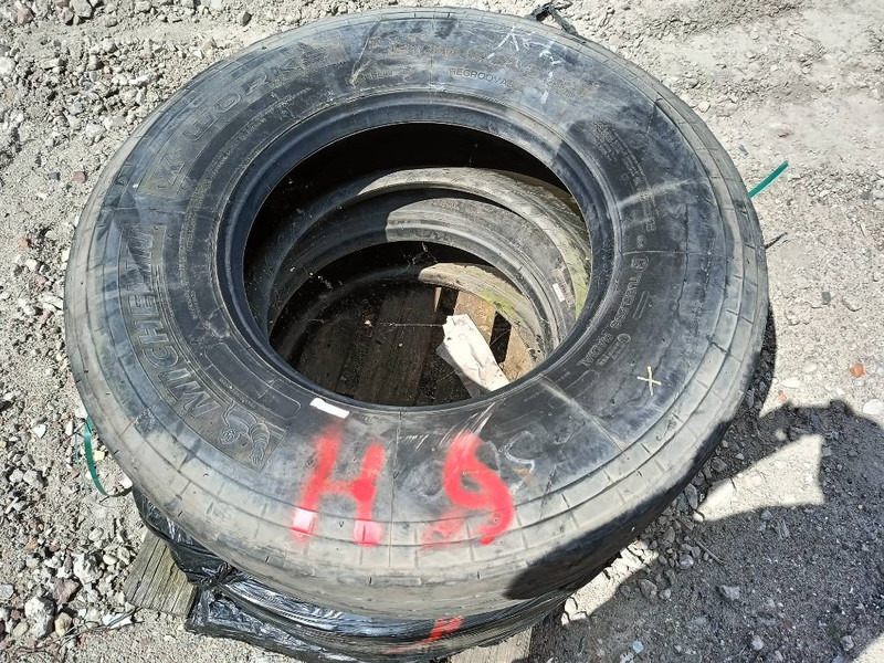 Pneus et jantes pour Engins de chantier Michelin continental band 13R22.5 , 315/80R22.5 , 13R22,5 l: photos 15
