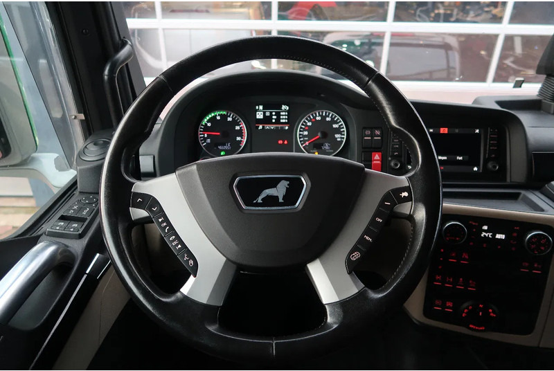 MAN TGX TGX 33.640 6X4 /RETARDER/ HYDRAULIK/ ALCOA'S/ LED/ ETC! - Tracteur routier: photos 4 MAN TGX TGX 33.640 6X4 /RETARDER/ HYDRAULIK/ ALCOA'S/ LED/ ETC! - Tracteur routier: photos 4