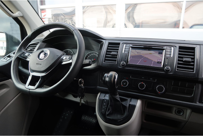 Volkswagen Transporter 2.0 TDI L2H1 Highline AUT/ NAVI/ CAMERA/ CRUISE/ AIRCO/ LEDER/ TREKHAAK - Fourgonnette: photos 5 Volkswagen Transporter 2.0 TDI L2H1 Highline AUT/ NAVI/ CAMERA/ CRUISE/ AIRCO/ LEDER/ TREKHAAK - Fourgonnette: photos 5