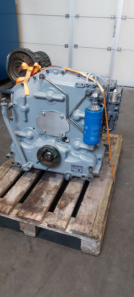 ZF WG 211 - Boîte de vitesse pour Matériel de chantier: photos 3 ZF WG 211 - Boîte de vitesse pour Matériel de chantier: photos 3