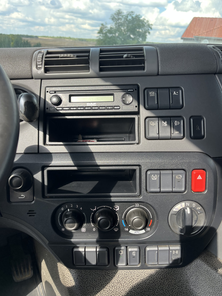 Tracteur routier Daf Cf 460 4x2 standard automatic: photos 8 Tracteur routier Daf Cf 460 4x2 standard automatic: photos 8