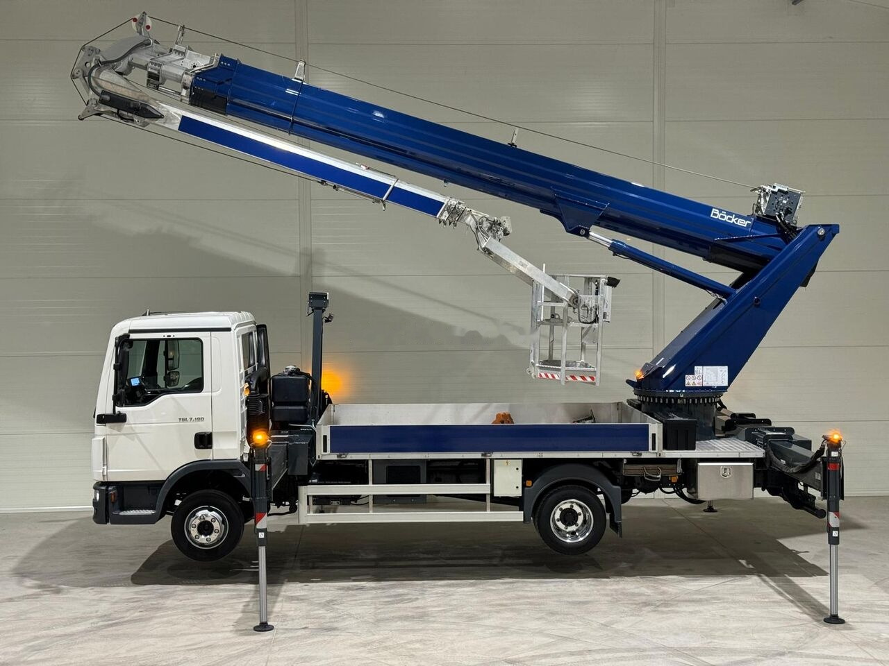 Grue mobile MAN Böcker AK 37/4000 on chassis: photos 21