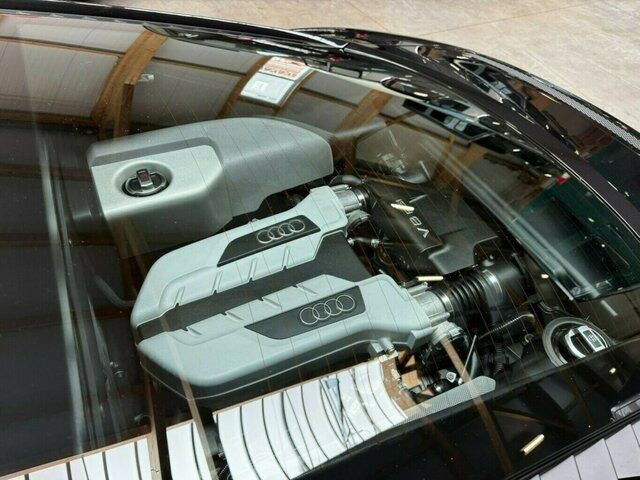 AUDI R8 4.2 FSI V8 quattro Coupé makellos!... - Voiture: photos 4 AUDI R8 4.2 FSI V8 quattro Coupé makellos!... - Voiture: photos 4