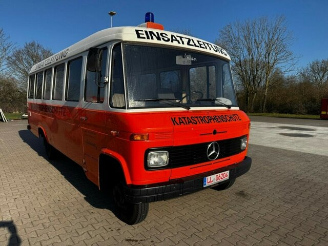 MERCEDES-BENZ O 309D Breitmaul Bus - Minibus, Transport de personnes: photos 1 MERCEDES-BENZ O 309D Breitmaul Bus - Minibus, Transport de personnes: photos 1