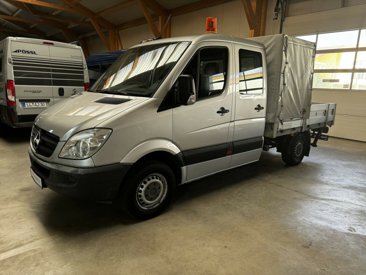 Mercedes-Benz Sprinter 313 CDI Doka 1.4t Kran Maxilift 160 - Utilitaire plateau: photos 4 Mercedes-Benz Sprinter 313 CDI Doka 1.4t Kran Maxilift 160 - Utilitaire plateau: photos 4