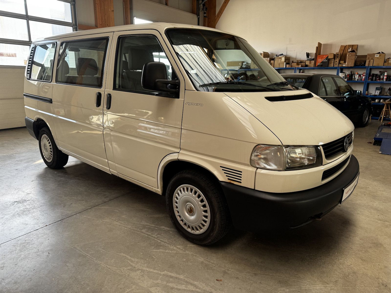 Volkswagen T4 Caravelle 2.5 TDI Syncro Sperre 1. Hand! - Voiture break: photos 4 Volkswagen T4 Caravelle 2.5 TDI Syncro Sperre 1. Hand! - Voiture break: photos 4