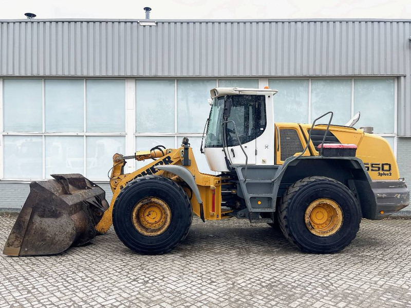 Liebherr L550 - Chargeuse sur pneus: photos 3 Liebherr L550 - Chargeuse sur pneus: photos 3