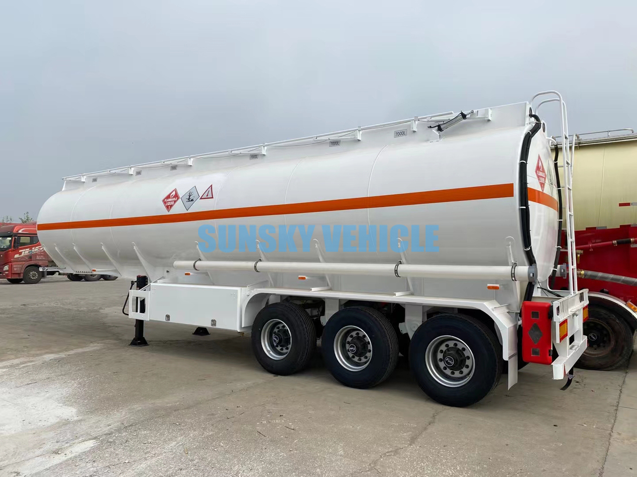 Semi-remorque citerne pour transport de carburant neuf SUNSKY Fuel Tanker for sale: photos 10 Semi-remorque citerne pour transport de carburant neuf SUNSKY Fuel Tanker for sale: photos 10
