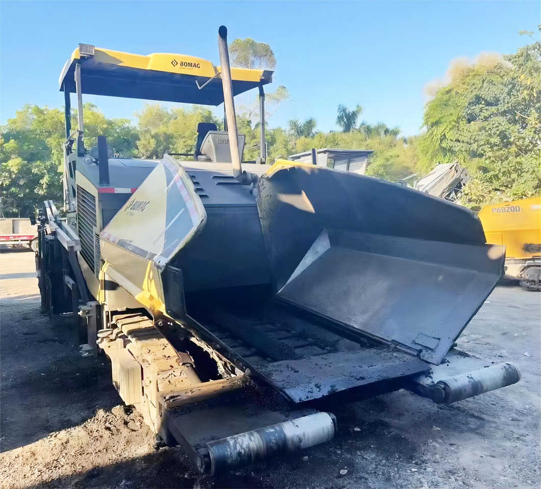 BOMAG BF800C Asphalt Paver Machine Used Asphalt Paver - Finisseur: photos 2 BOMAG BF800C Asphalt Paver Machine Used Asphalt Paver - Finisseur: photos 2