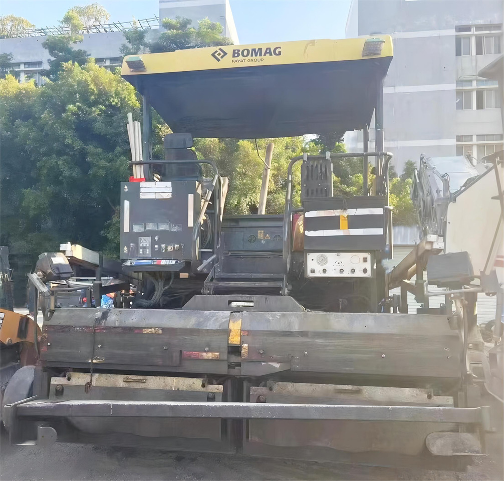 BOMAG BF800C Asphalt Paver Machine Used Asphalt Paver - Finisseur: photos 4 BOMAG BF800C Asphalt Paver Machine Used Asphalt Paver - Finisseur: photos 4