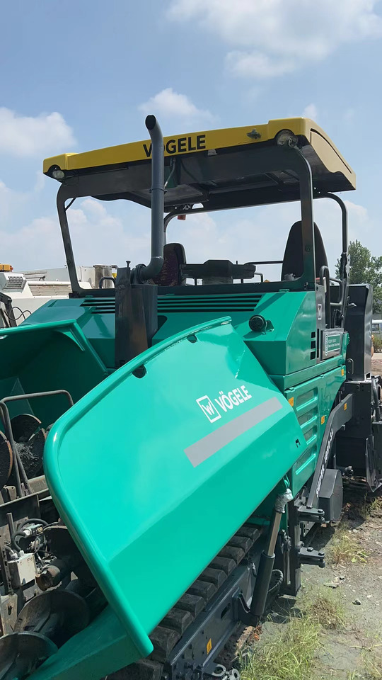 VOGELE S1880-3L Used paver laying machine 10m concrete road asphalt paver - Finisseur: photos 3 VOGELE S1880-3L Used paver laying machine 10m concrete road asphalt paver - Finisseur: photos 3