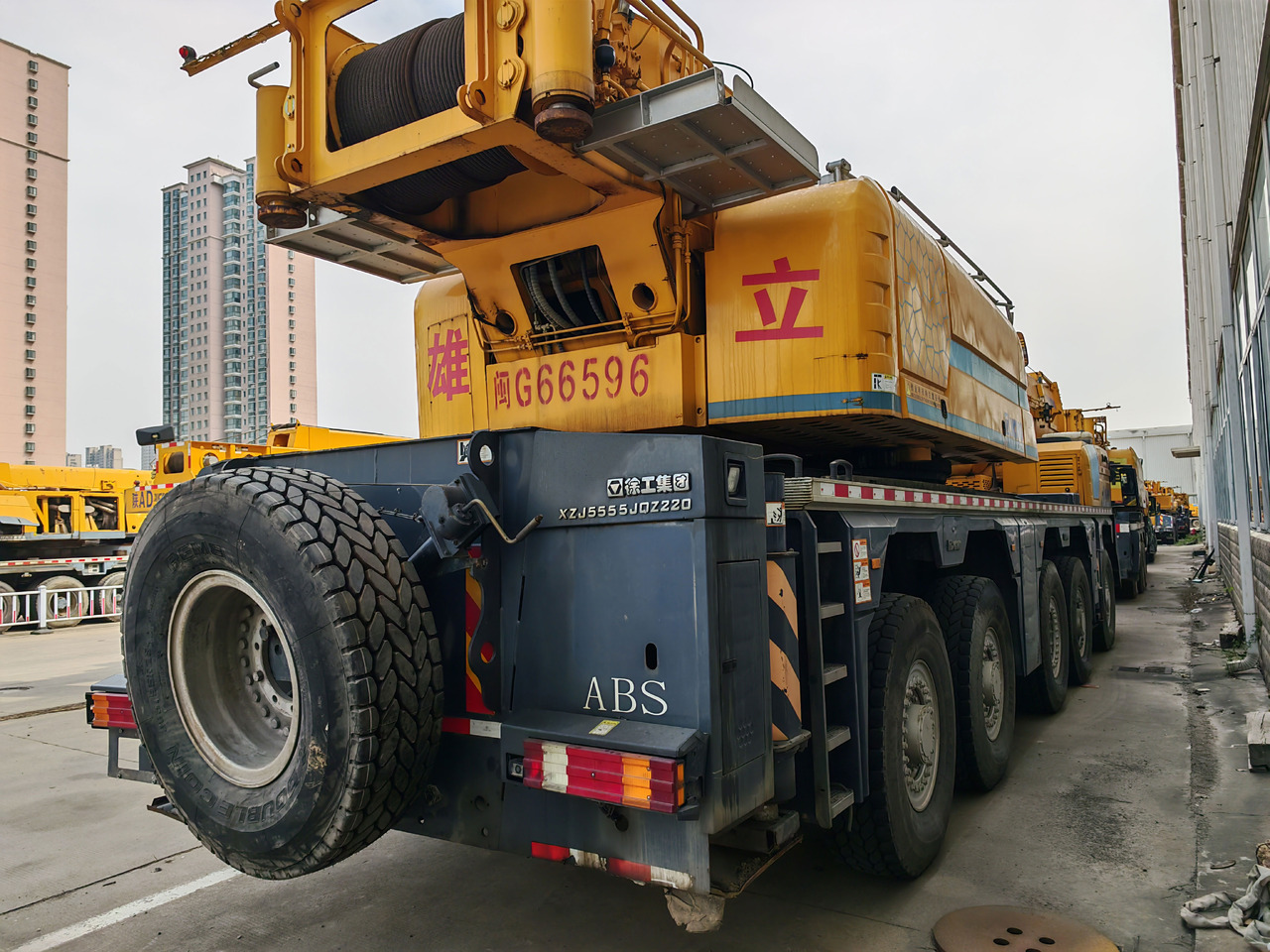 XCMG Official Mobile Jib Crane XCA220 Used Pickup Truck crane Best Price - Grue tout-terrain: photos 5 XCMG Official Mobile Jib Crane XCA220 Used Pickup Truck crane Best Price - Grue tout-terrain: photos 5