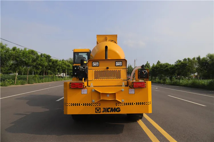 XCMG Official SLM2600S 2.6 Cubic Meters Diesel Engine Power Self Propelled Concrete Mixers for Sale - Camion malaxeur: photos 5 XCMG Official SLM2600S 2.6 Cubic Meters Diesel Engine Power Self Propelled Concrete Mixers for Sale - Camion malaxeur: photos 5