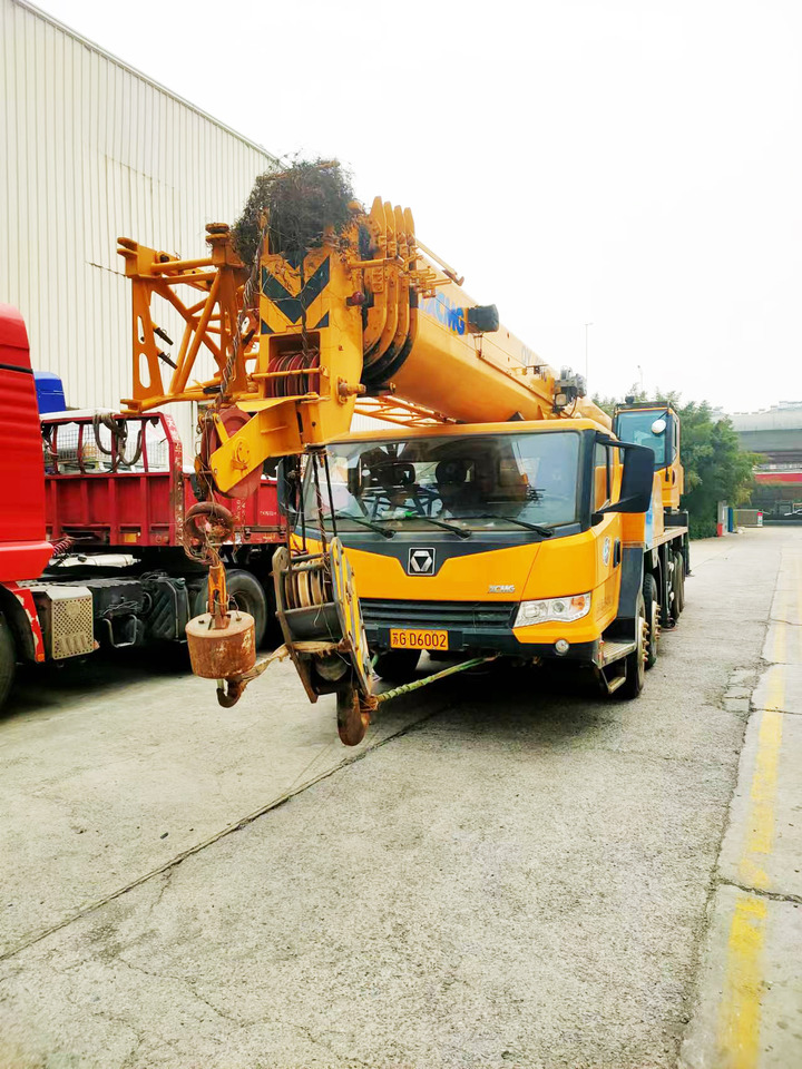 XCMG Official Second Hand Mobile Crane QY40KC 40 Ton Hydraulic Crane Price - Grue mobile: photos 3 XCMG Official Second Hand Mobile Crane QY40KC 40 Ton Hydraulic Crane Price - Grue mobile: photos 3