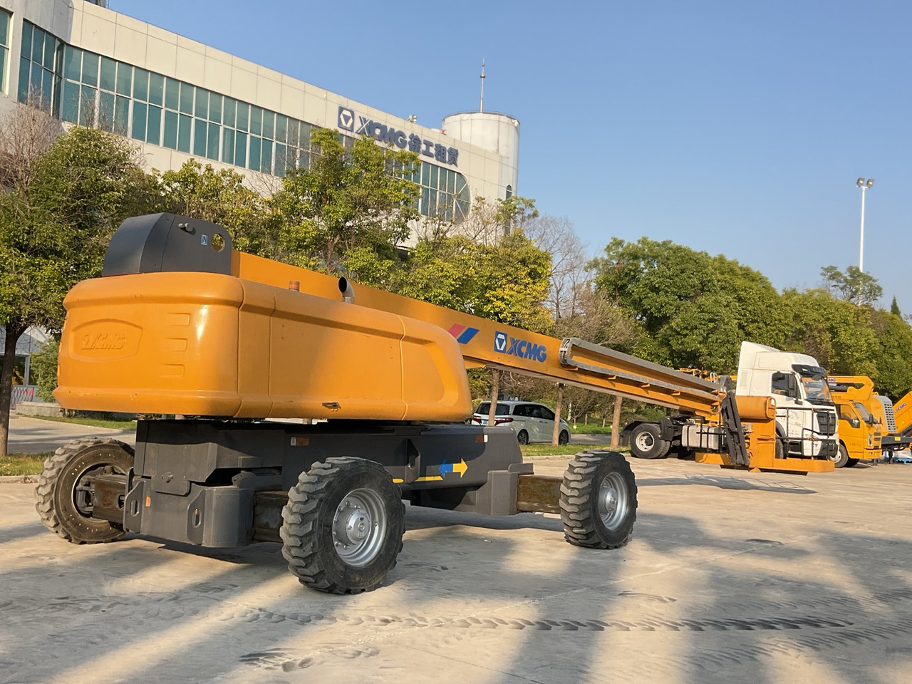 XCMG Official Used Aerial Boom Lift GTBZ30S 30 Meters Mobile Cherry Picker Price - Nacelle télescopique: photos 2 XCMG Official Used Aerial Boom Lift GTBZ30S 30 Meters Mobile Cherry Picker Price - Nacelle télescopique: photos 2