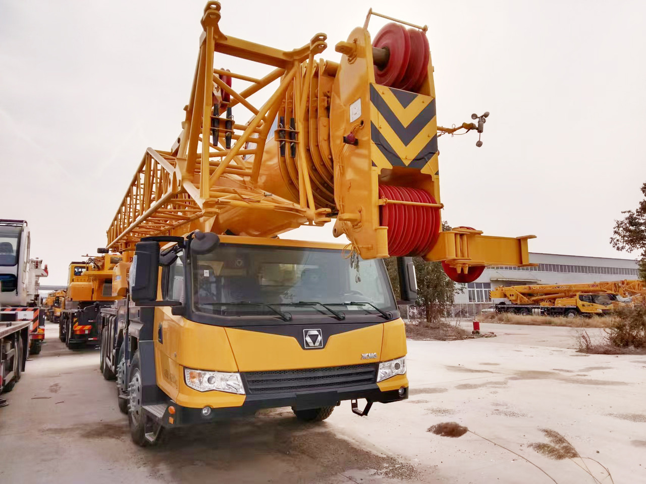 XCMG Official Used Truck Crane XCT75L7 75 Ton Mobile Crane Machine For Sale - Grue mobile: photos 2 XCMG Official Used Truck Crane XCT75L7 75 Ton Mobile Crane Machine For Sale - Grue mobile: photos 2