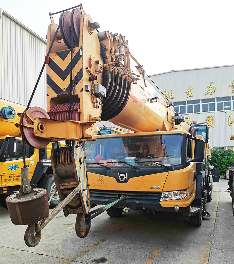 XCMG QY95K7C 90ton 95ton second hand hydraulic crane price - Grue mobile: photos 2 XCMG QY95K7C 90ton 95ton second hand hydraulic crane price - Grue mobile: photos 2