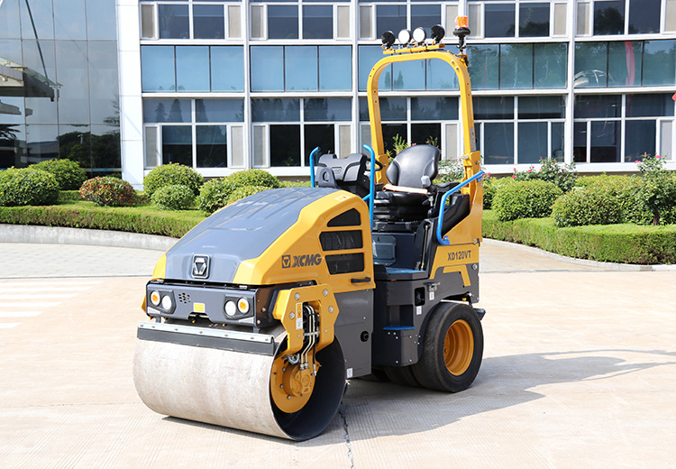 XCMG XD120VT diesel 2ton Light Mini Road Roller Machine - Rouleau compresseur: photos 3 XCMG XD120VT diesel 2ton Light Mini Road Roller Machine - Rouleau compresseur: photos 3