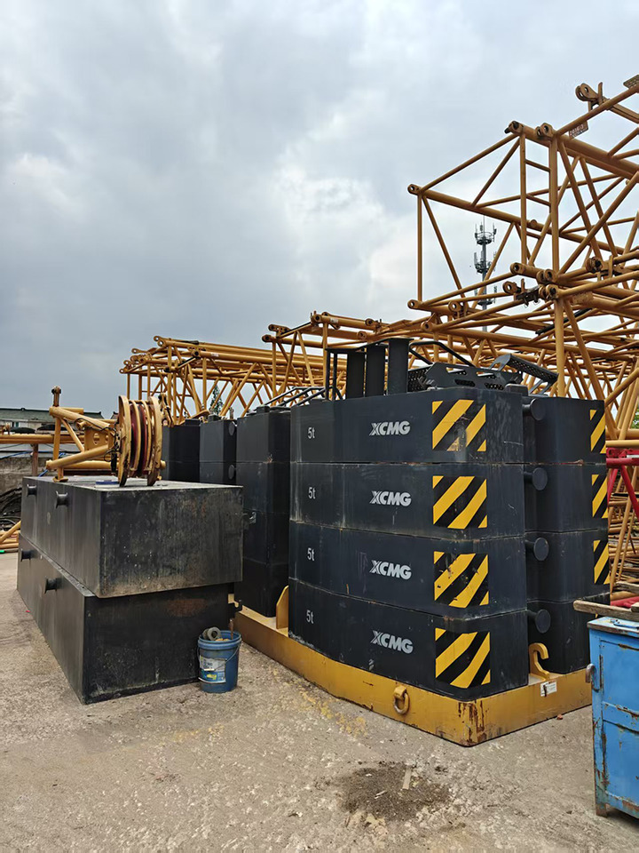 XCMG XLC200M small middle 200ton used crawler crane 2023 for sale - Grue sur chenilles: photos 5 XCMG XLC200M small middle 200ton used crawler crane 2023 for sale - Grue sur chenilles: photos 5