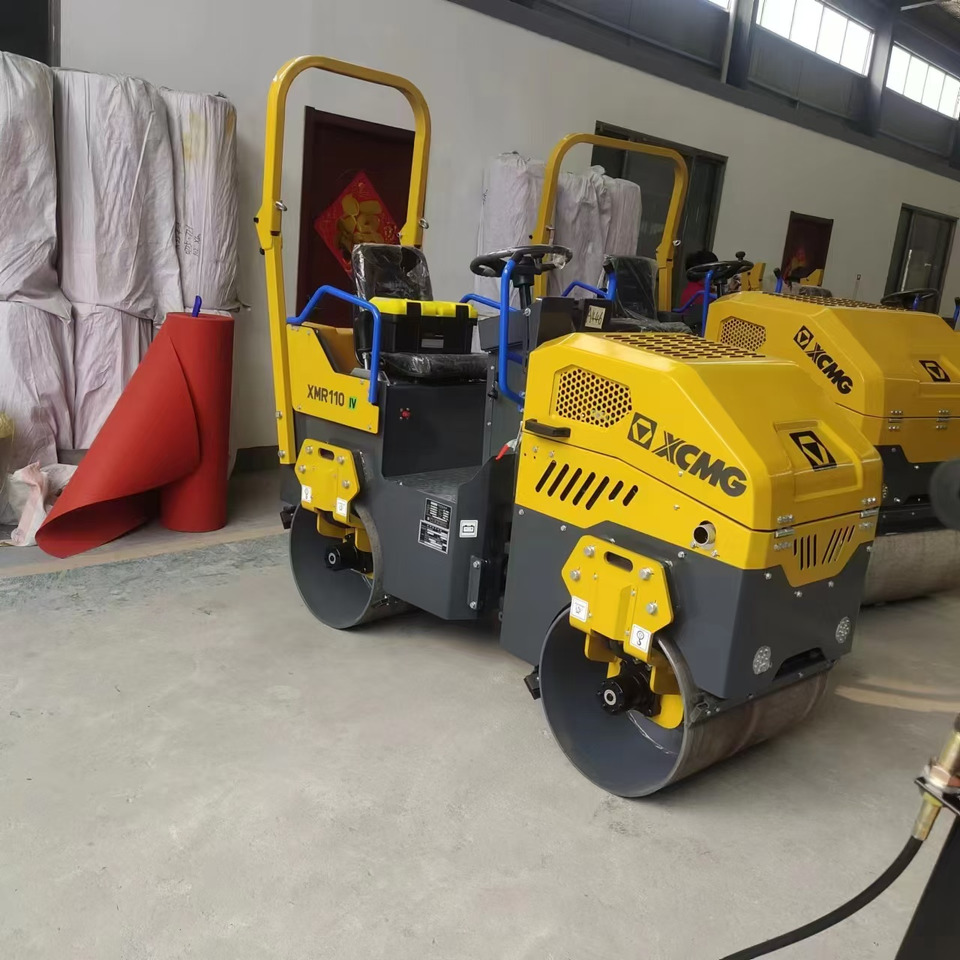 XCMG XMR110 1ton samll road roller hydraulic vibratory compator price - Mini compacteur: photos 4 XCMG XMR110 1ton samll road roller hydraulic vibratory compator price - Mini compacteur: photos 4