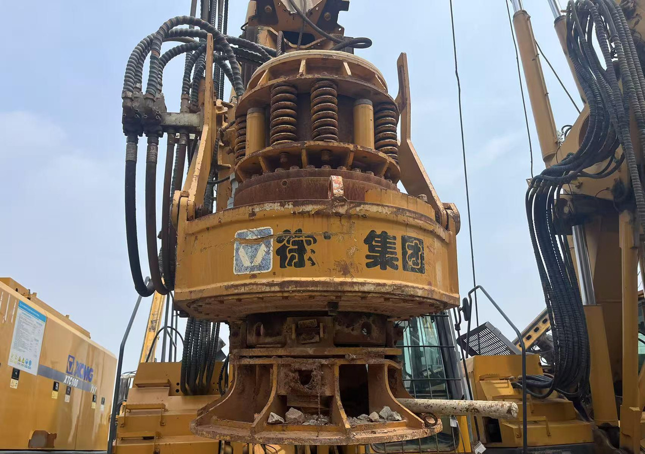 XCMG XR220D mobile crawler rotary drilling rig 25m - Foreuse: photos 5 XCMG XR220D mobile crawler rotary drilling rig 25m - Foreuse: photos 5