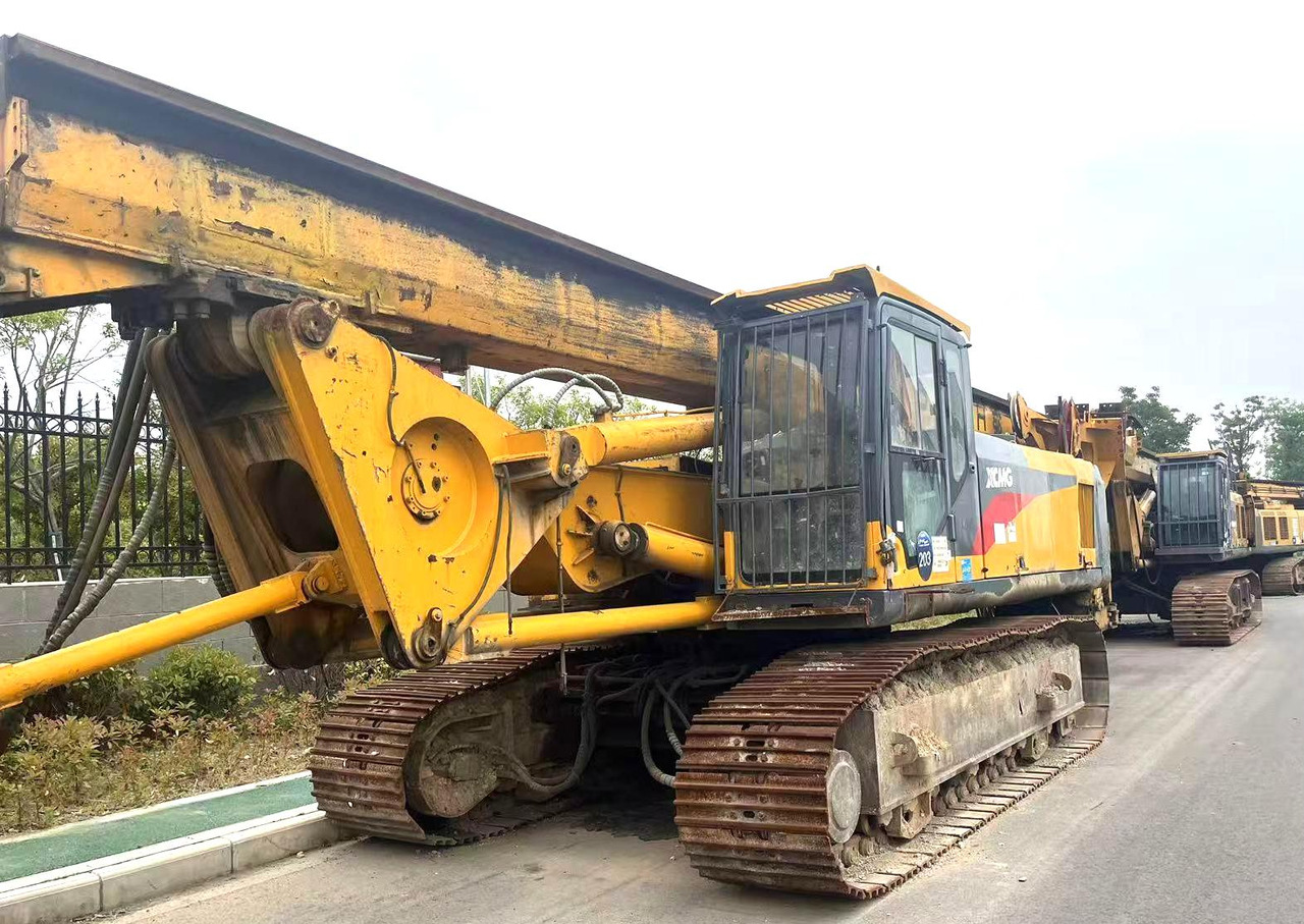 XCMG XR220D portable crawler rotary drilling rig 25m - Foreuse: photos 5 XCMG XR220D portable crawler rotary drilling rig 25m - Foreuse: photos 5