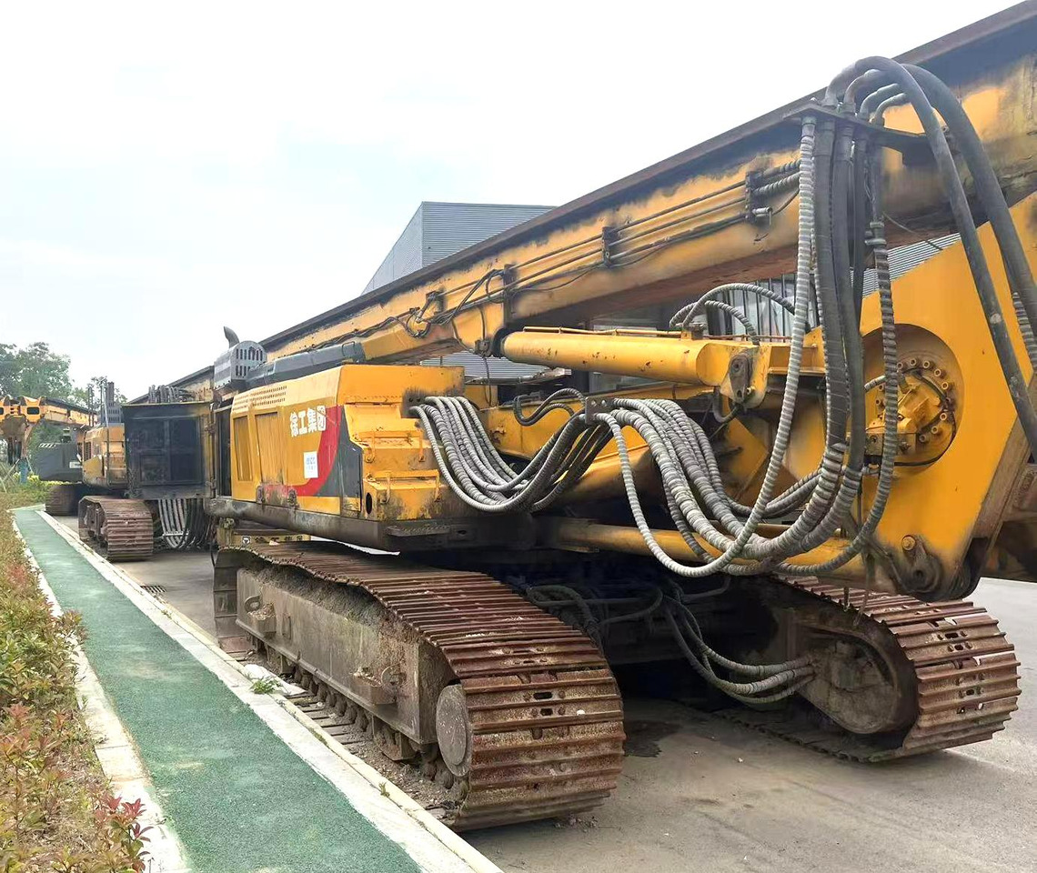 XCMG XR220D portable crawler rotary drilling rig 25m - Foreuse: photos 4 XCMG XR220D portable crawler rotary drilling rig 25m - Foreuse: photos 4