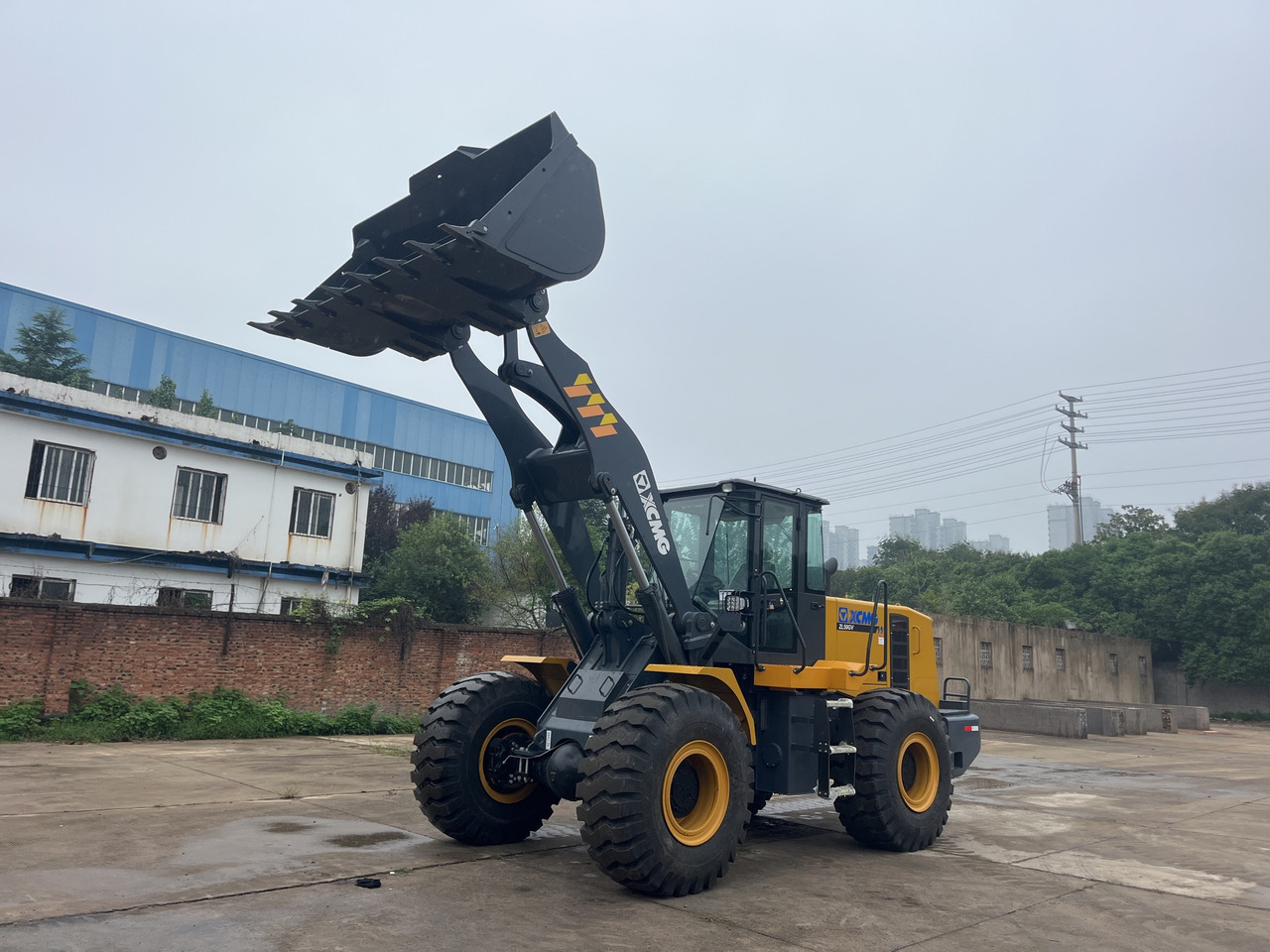 XCMG hot sale 5ton used wheel loader Zl50gv price - Chargeuse sur pneus: photos 2 XCMG hot sale 5ton used wheel loader Zl50gv price - Chargeuse sur pneus: photos 2
